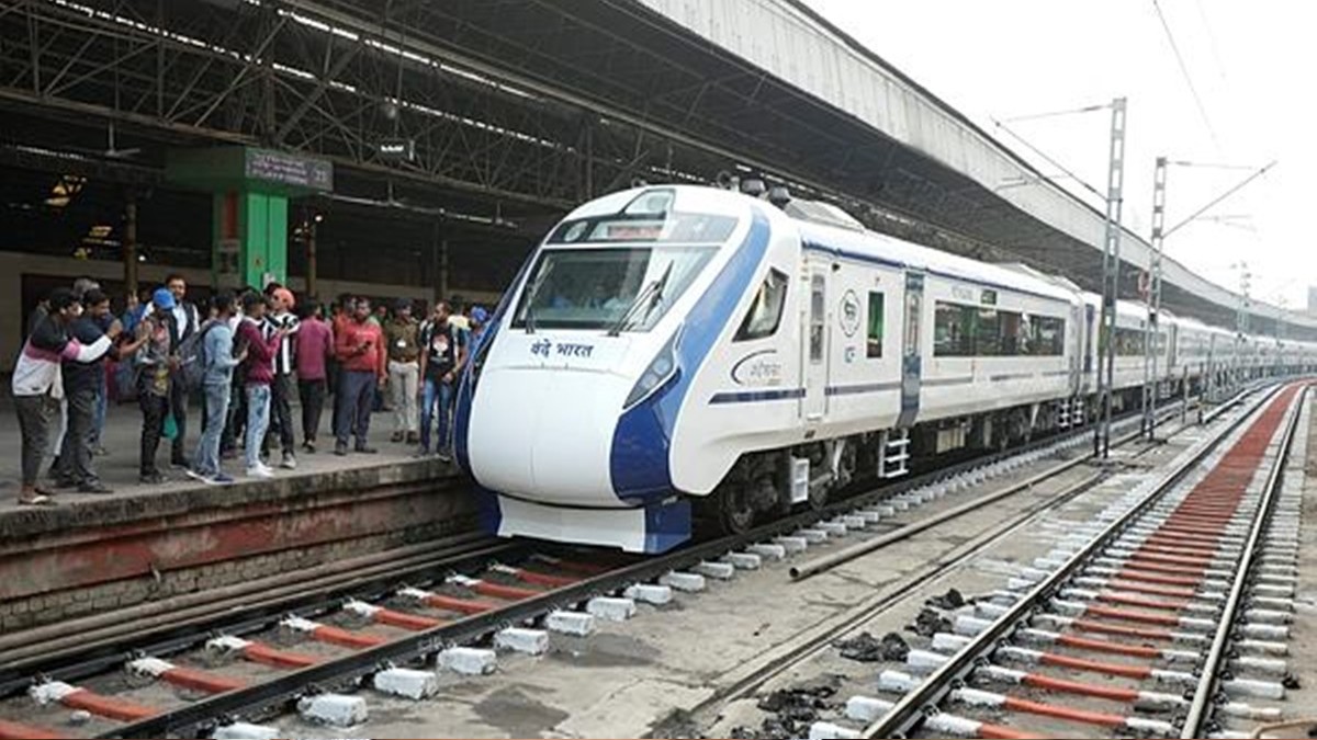 Vande Bharat train New Jalpaiguri to Howrah stone pelting in Bihar barsoi नहीं थम रहीं वंदे भारत ट्रेन पर पथराव की घटनाएं, अब बिहार में हुई पत्थरबाजी